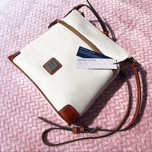 NEW Dooney & Bourke White Pebble Grain Crossbody